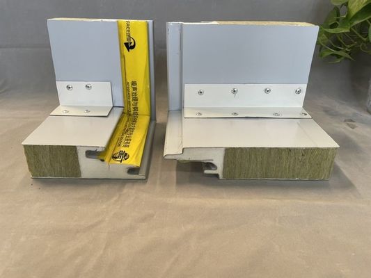 OEM Waterproof Glass Wool Sandwich Panel Corner 60kg-120kg M3 Density