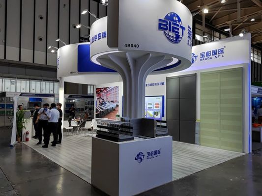 La résistance thermique de la laine de verre PUF de panneau de toit acoustique en acier de Chambre a adapté aux besoins du client